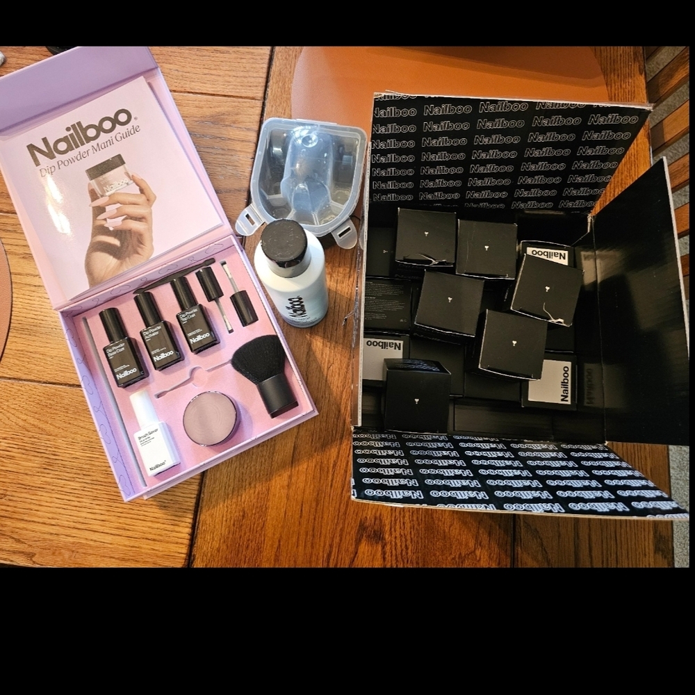 Nailboo Starter Kit And 22 Dips